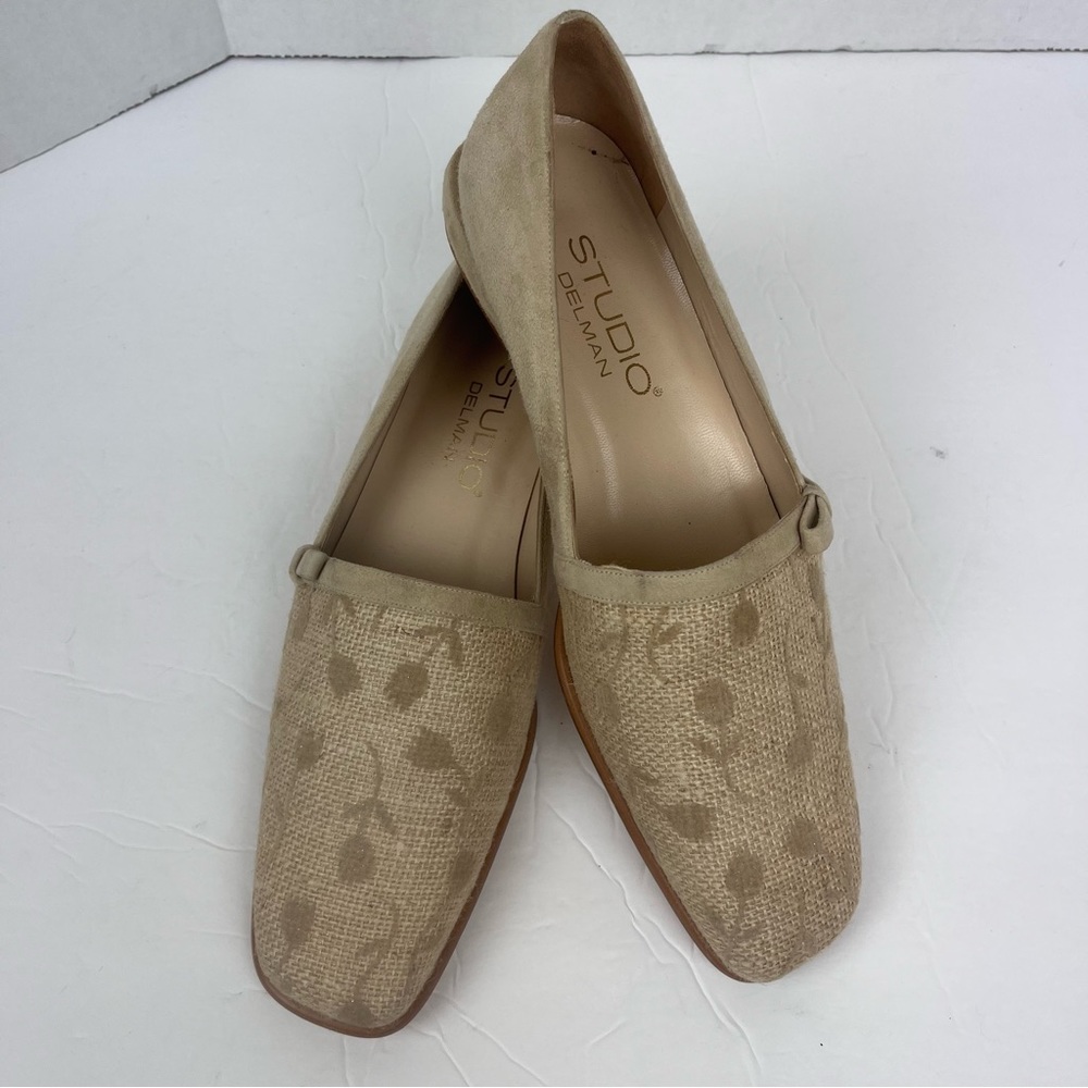 Studio Delman square toe cream/tan shoe with suede & woven floral uppers-10 - Picture 13 of 13